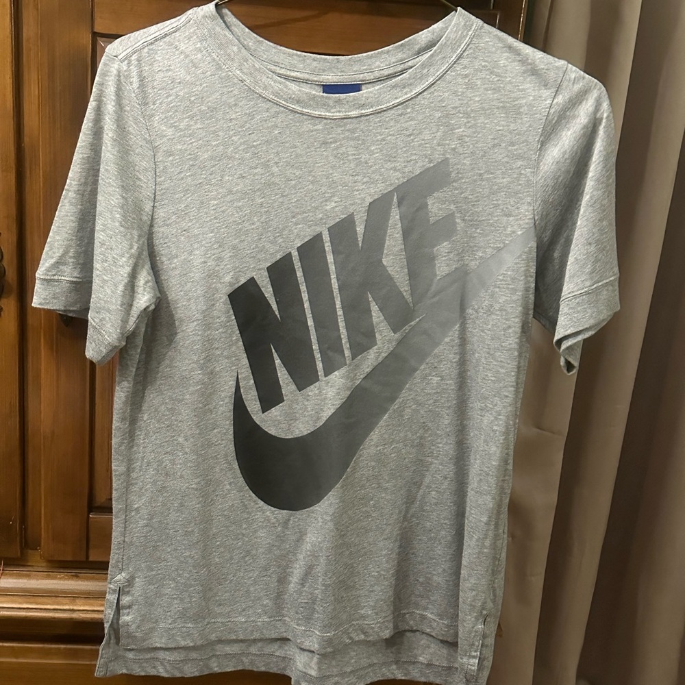 Nike Womens Sportswear Logo T-Shirt
